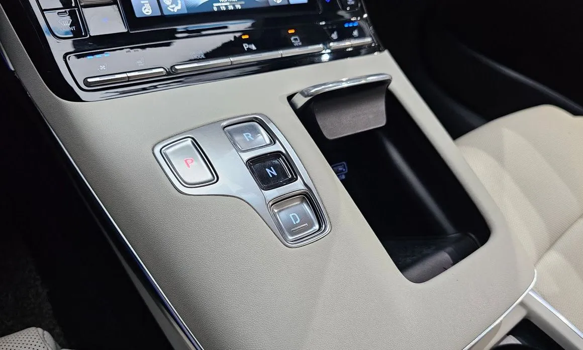 Hyundai Grandeur 2023 из KR, фото 6