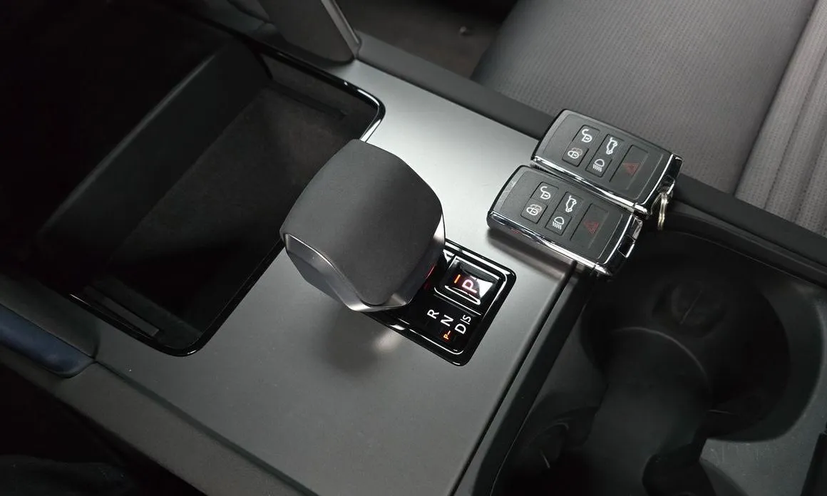 Land Rover Discovery Sport 2025 из KR, фото 3