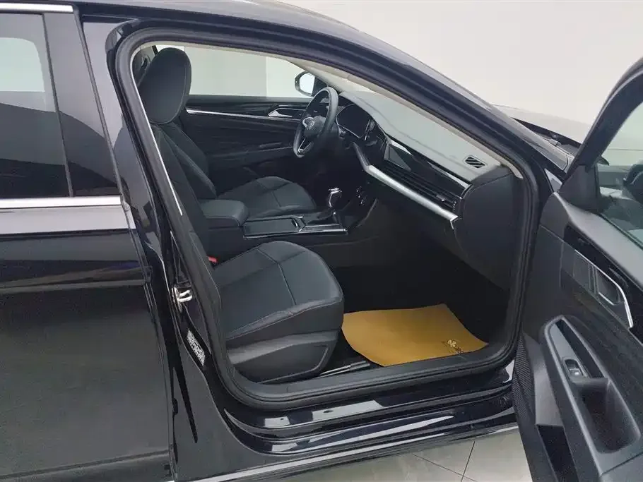 Volkswagen Passat — фото 10
