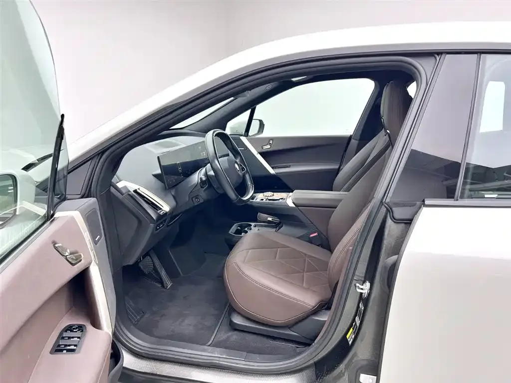 BMW iX 2023 из CN, фото 8