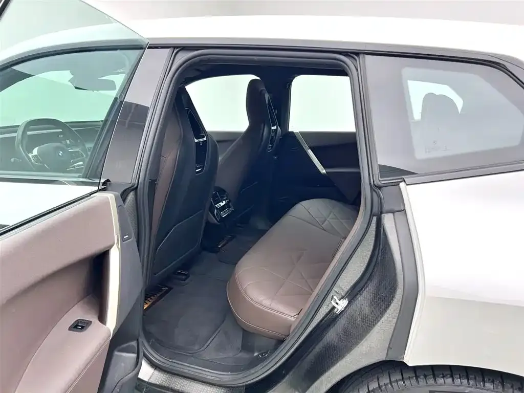 BMW iX 2023 из CN, фото 10