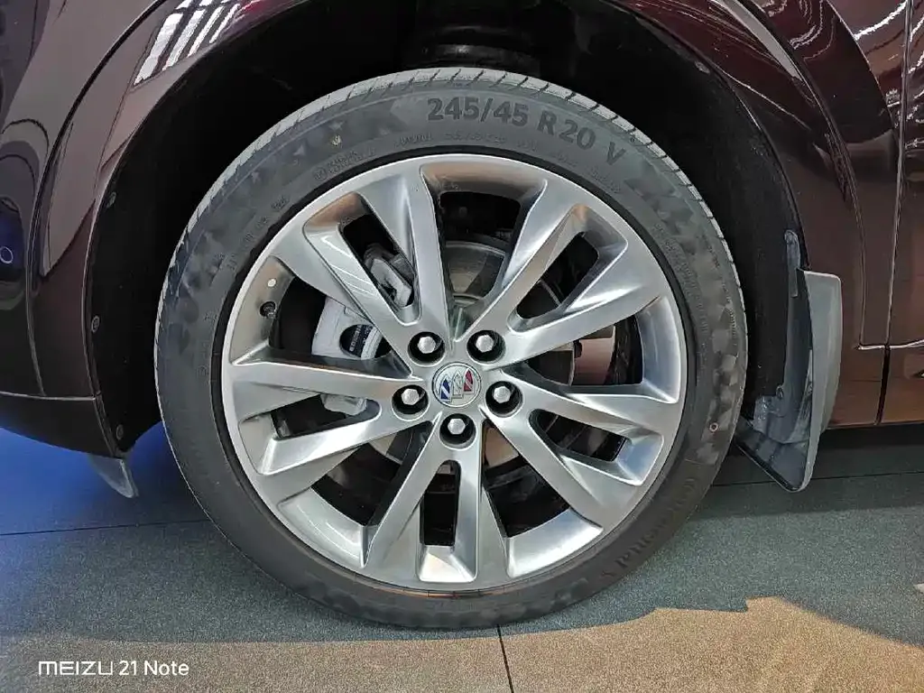Buick Envision Plus — фото 10