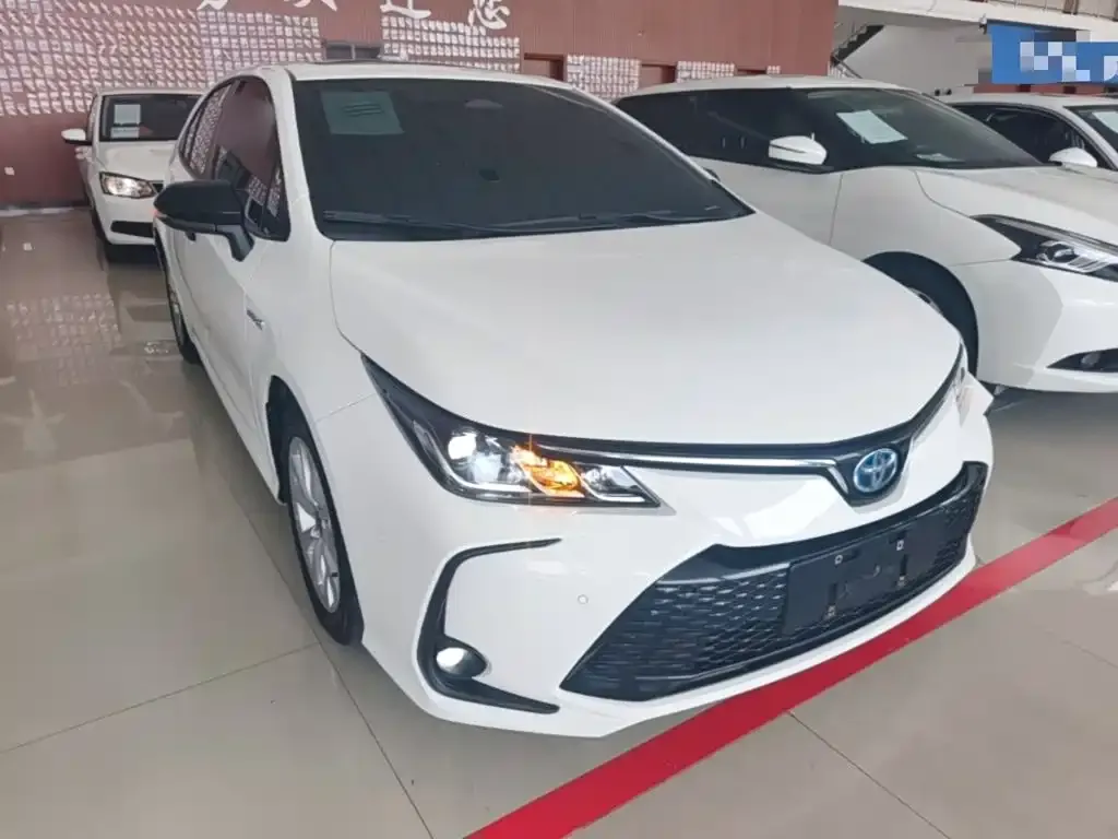 Toyota Corolla — фото 3