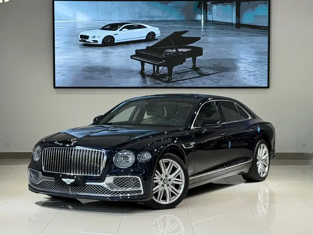 Bentley Flying Spur — фото 1