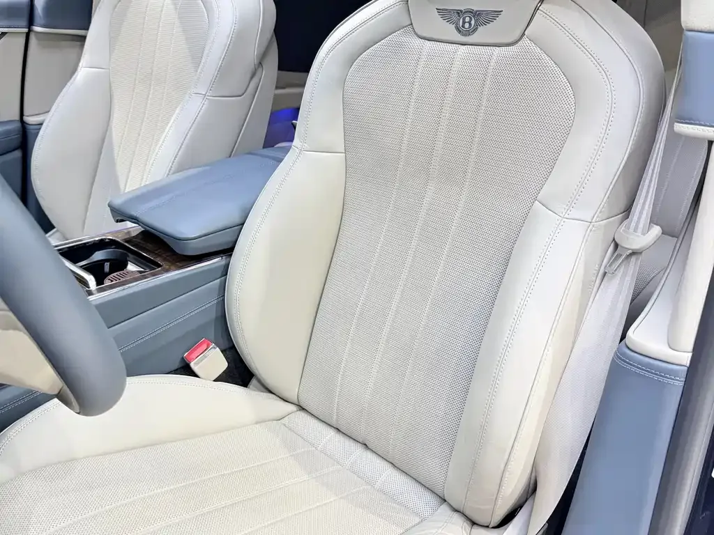 Bentley Flying Spur — фото 7