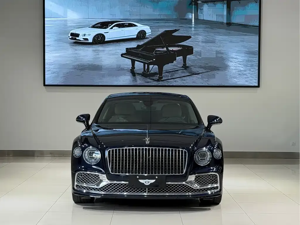 Bentley Flying Spur — фото 5
