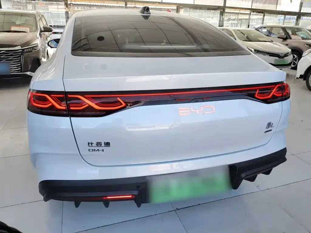 BYD Qin L — фото 10