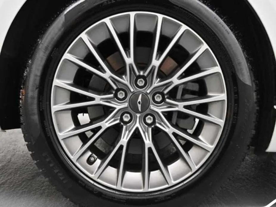 Genesis G80 — фото 9