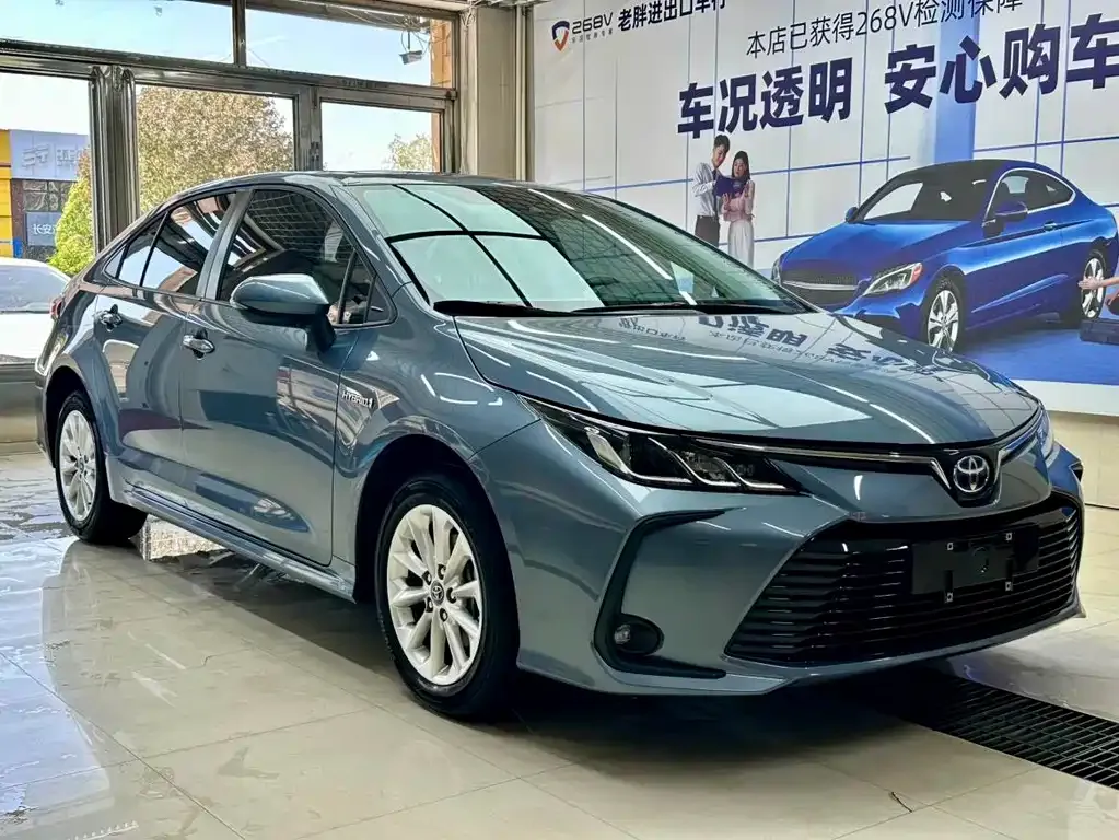 Toyota Corolla — фото 10