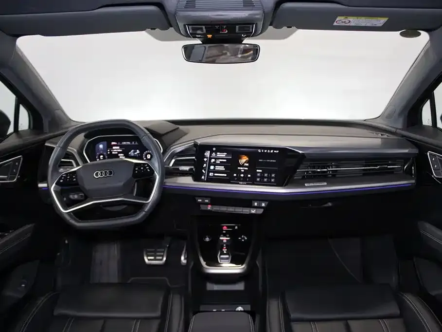 Audi Q4 e-tron — фото 8