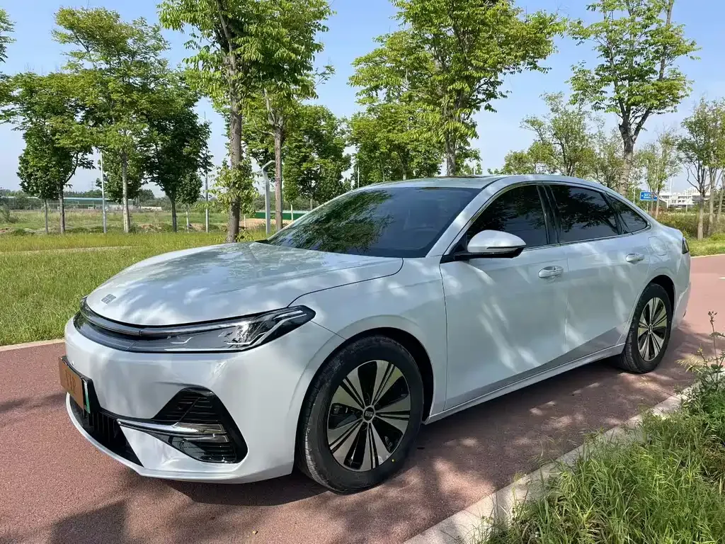 Geely 银河A7 EM