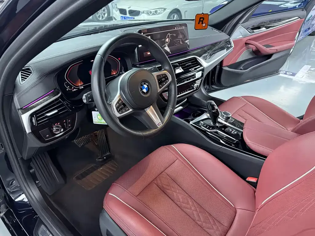 BMW 5 Series 2022 из CN, фото 9