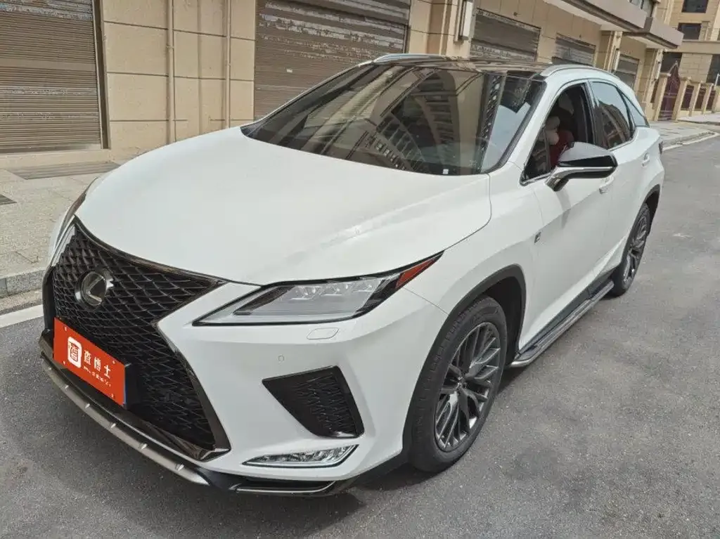 Lexus RX — фото 1