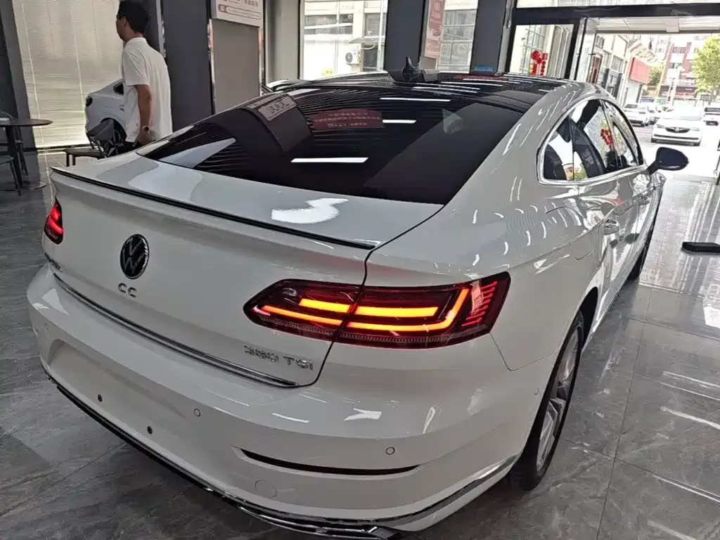 Volkswagen CC — фото 6