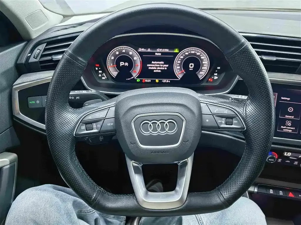Audi Q3 — фото 10