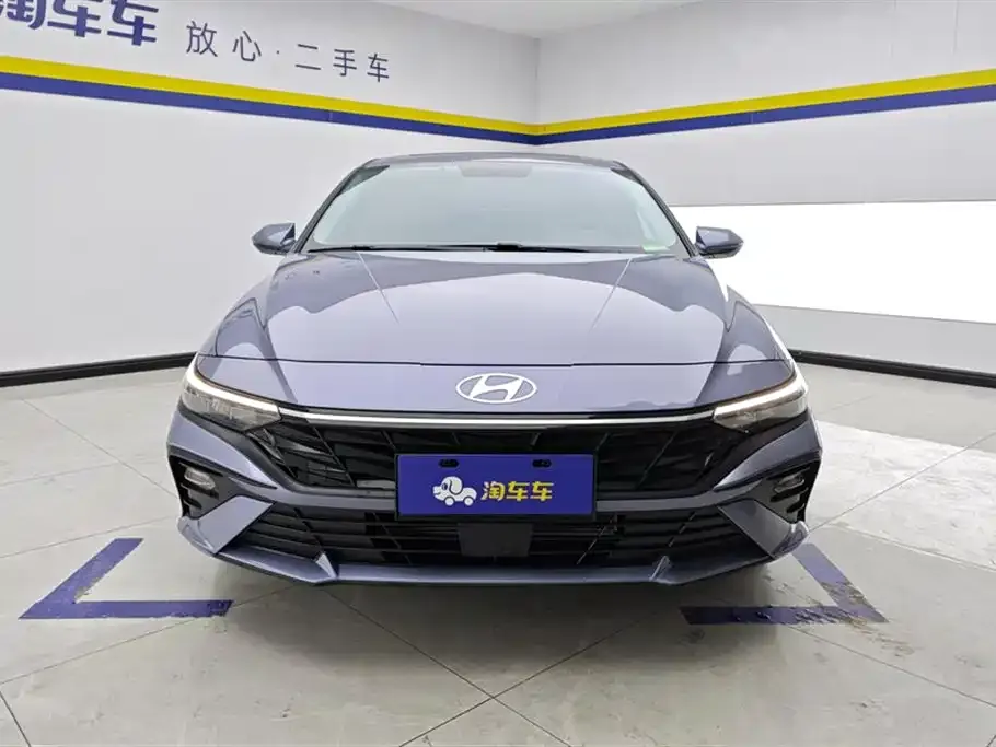 Hyundai Elantra — фото 2
