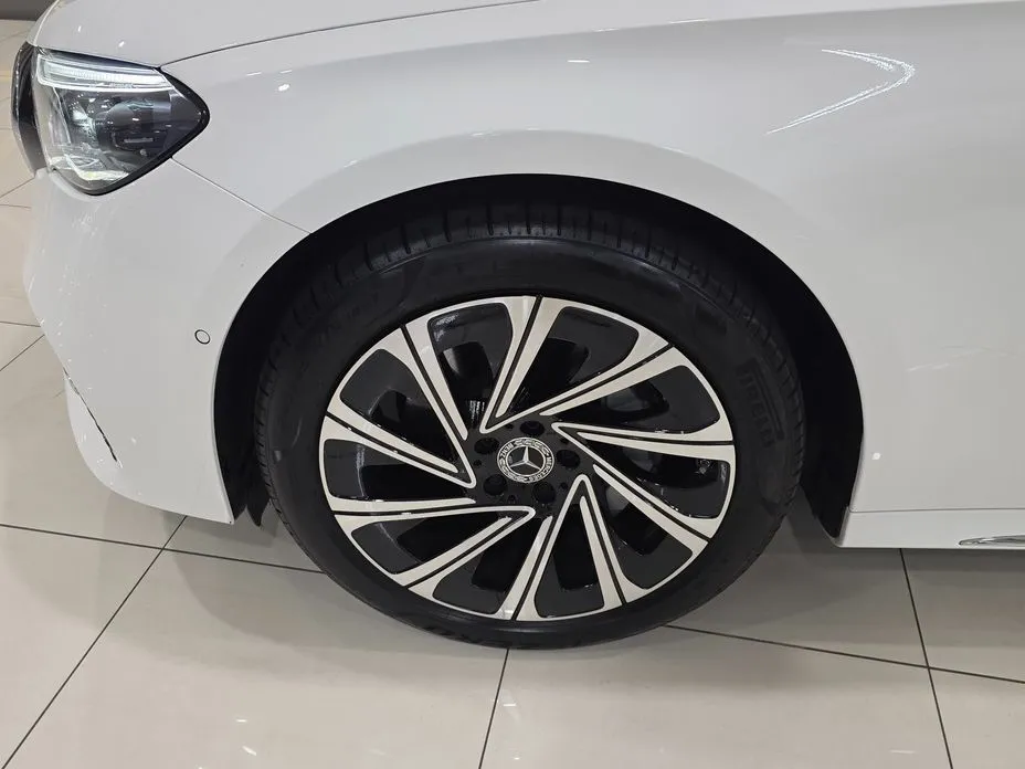 Mercedes-Benz E-Class 2025 из KR, фото 7