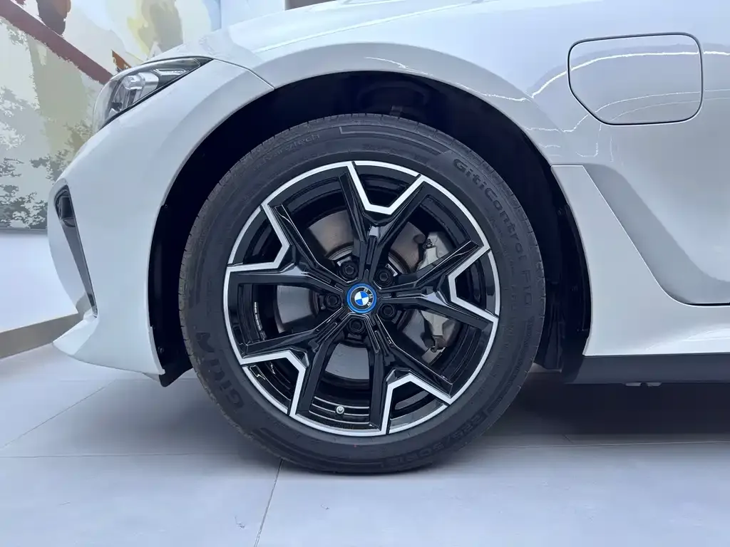 BMW i3 — фото 3