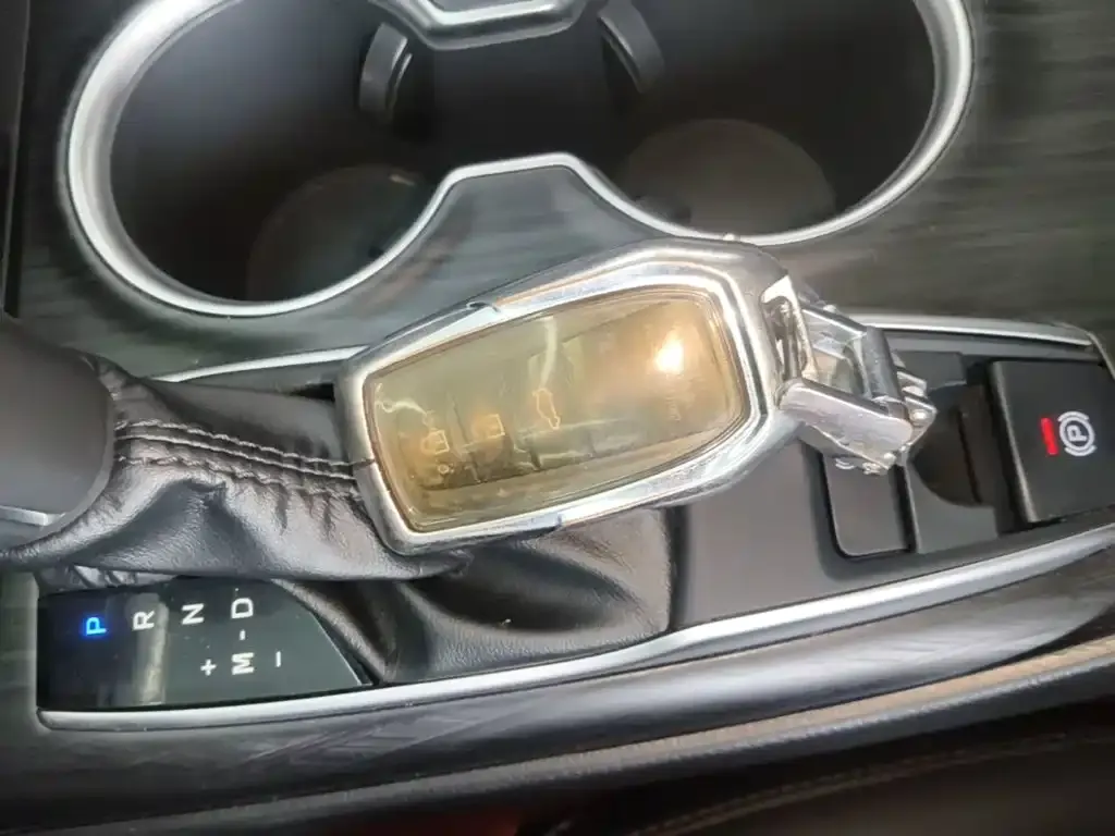Toyota Camry 2024 из CN, фото 8