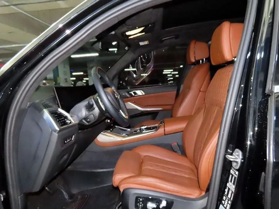 BMW X7 2024 из KR, фото 2