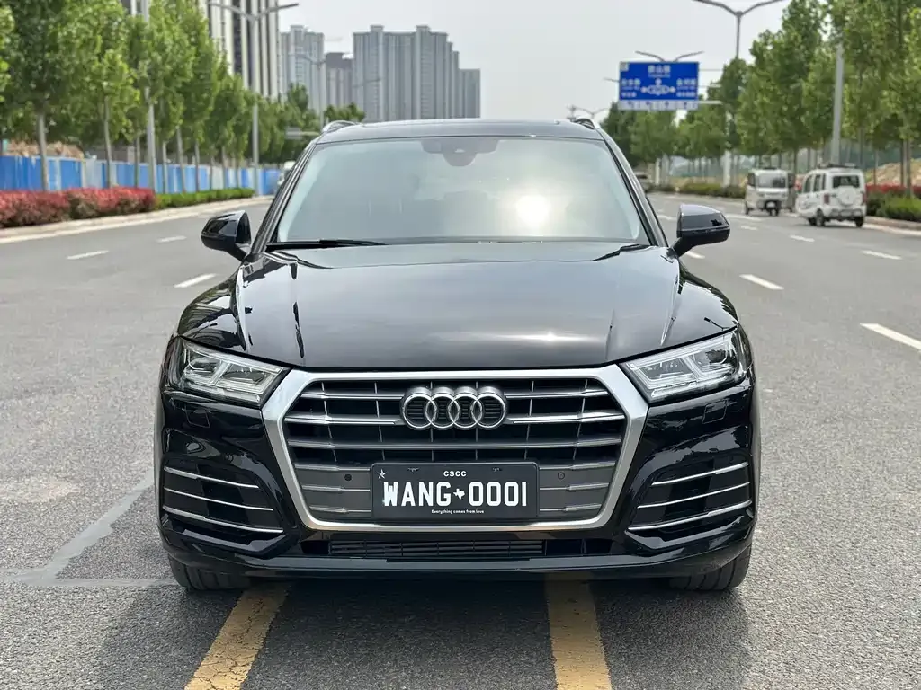 Audi Q5L 2021 из CN, фото 3