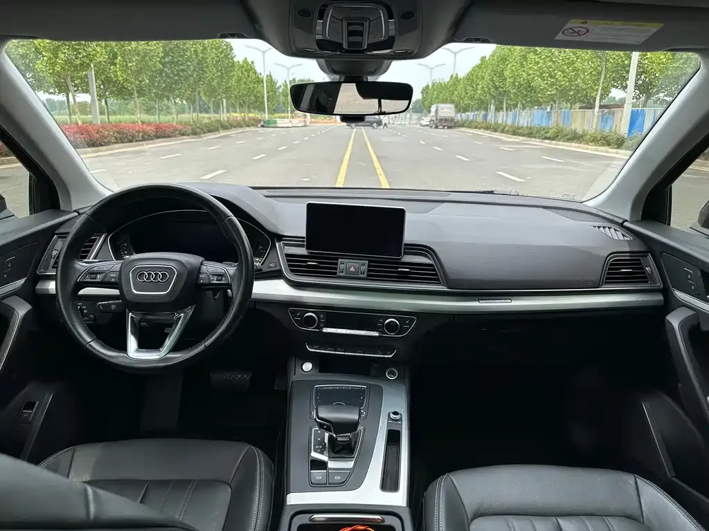 Audi Q5L 2021 из CN, фото 4