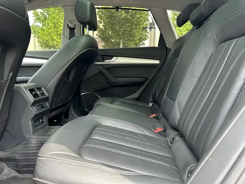 Audi Q5L 2021 из CN, фото 6
