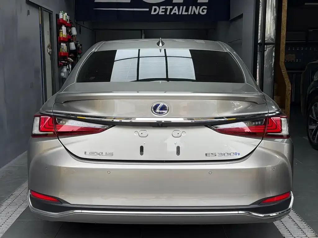Lexus ES — фото 7