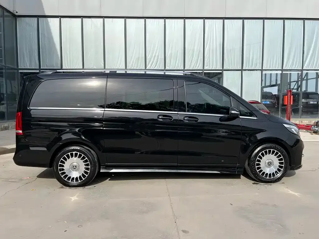 Mercedes-Benz V-Class 2021 из CN, фото 2
