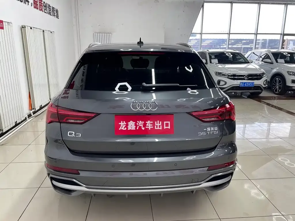 Audi Q3 — фото 10