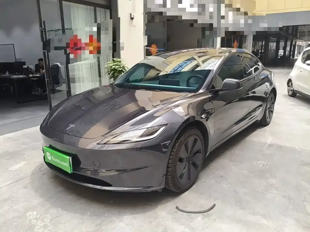 Tesla Model 3 — фото 7