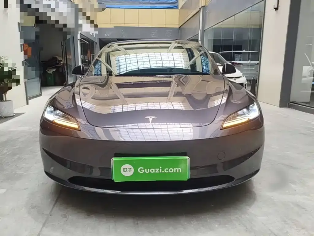 Tesla Model 3 — фото 2