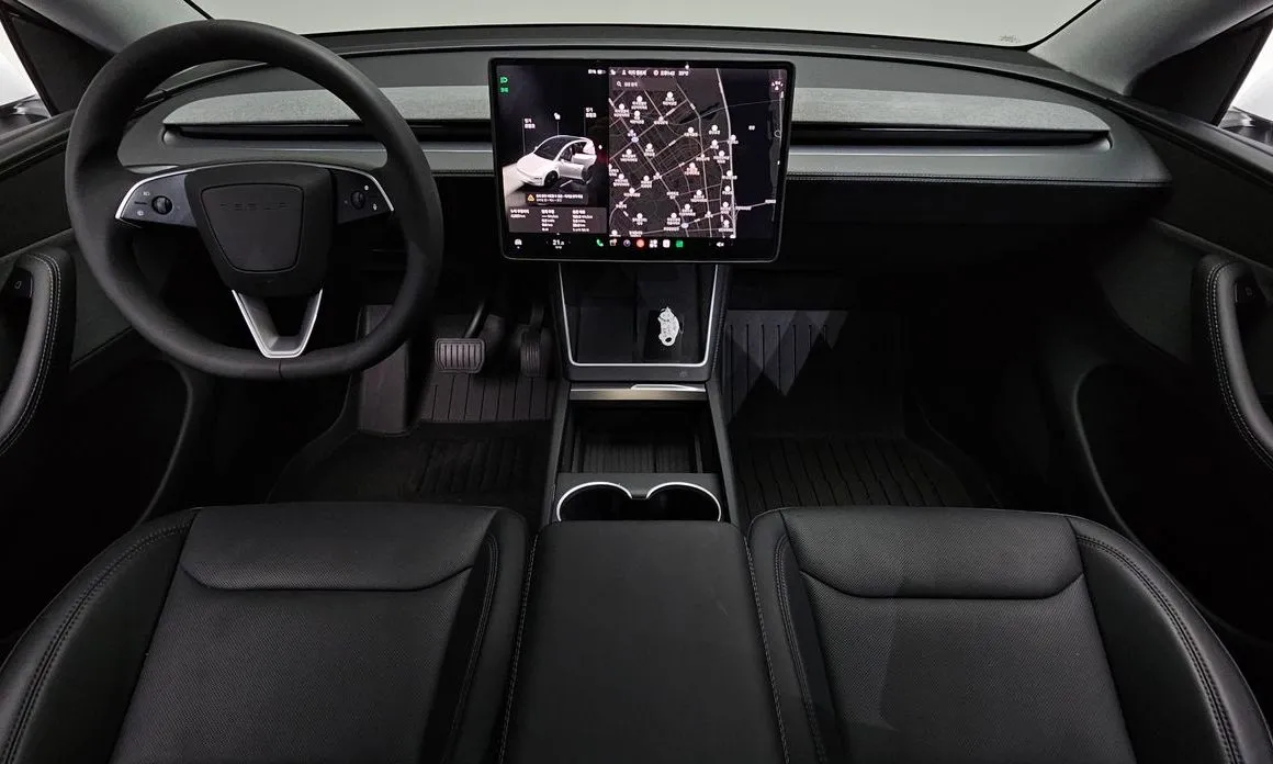 Tesla Model Y — фото 8