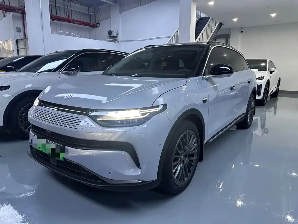 Leapmotor C11