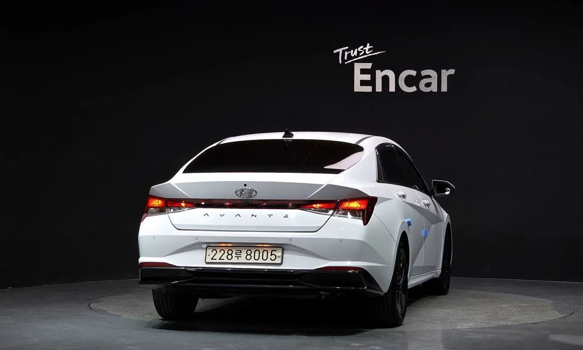 Hyundai AVANTE 2021 из KR, фото 3