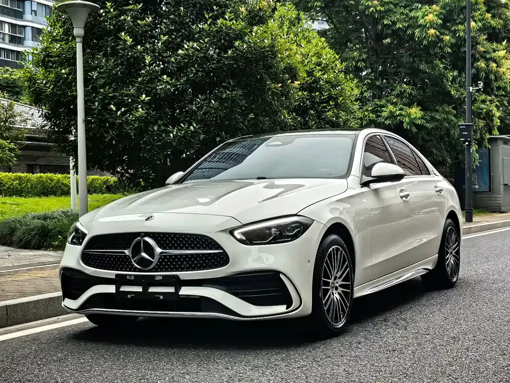 Mercedes-Benz C-Class — фото 1