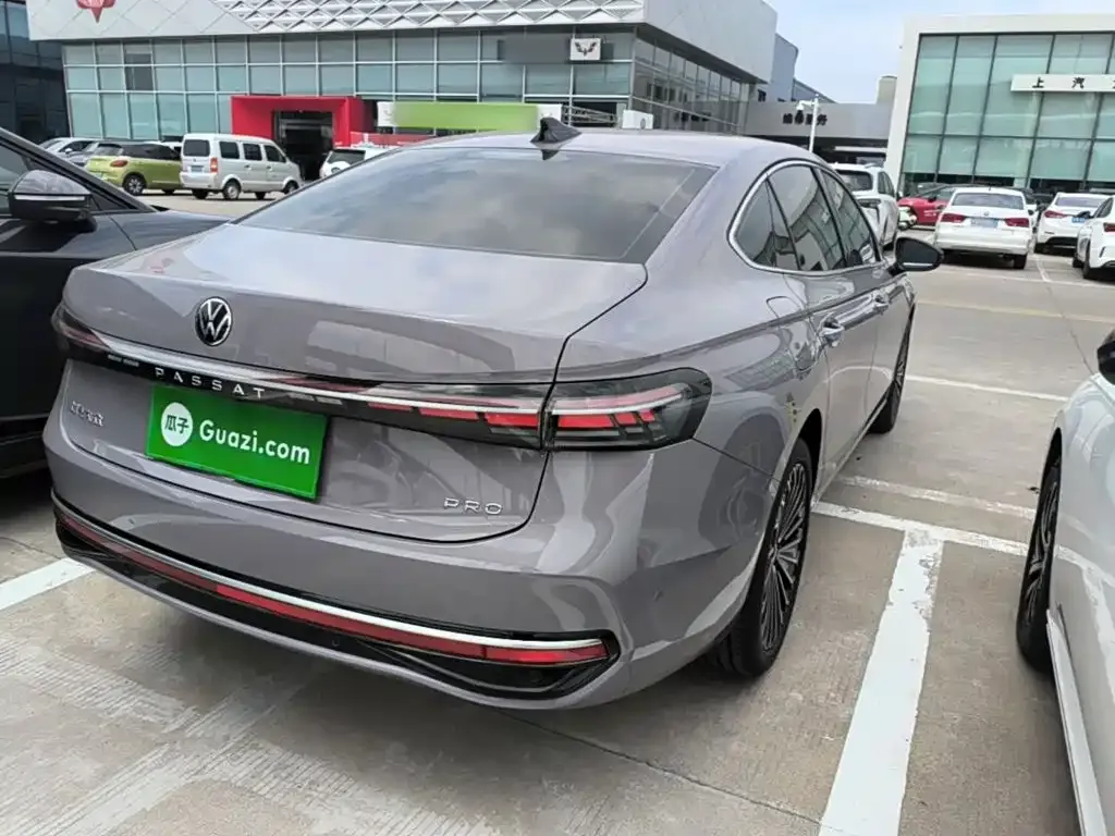 Volkswagen Passat — фото 5