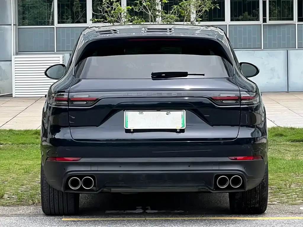 Porsche Cayenne Hybrid — фото 10