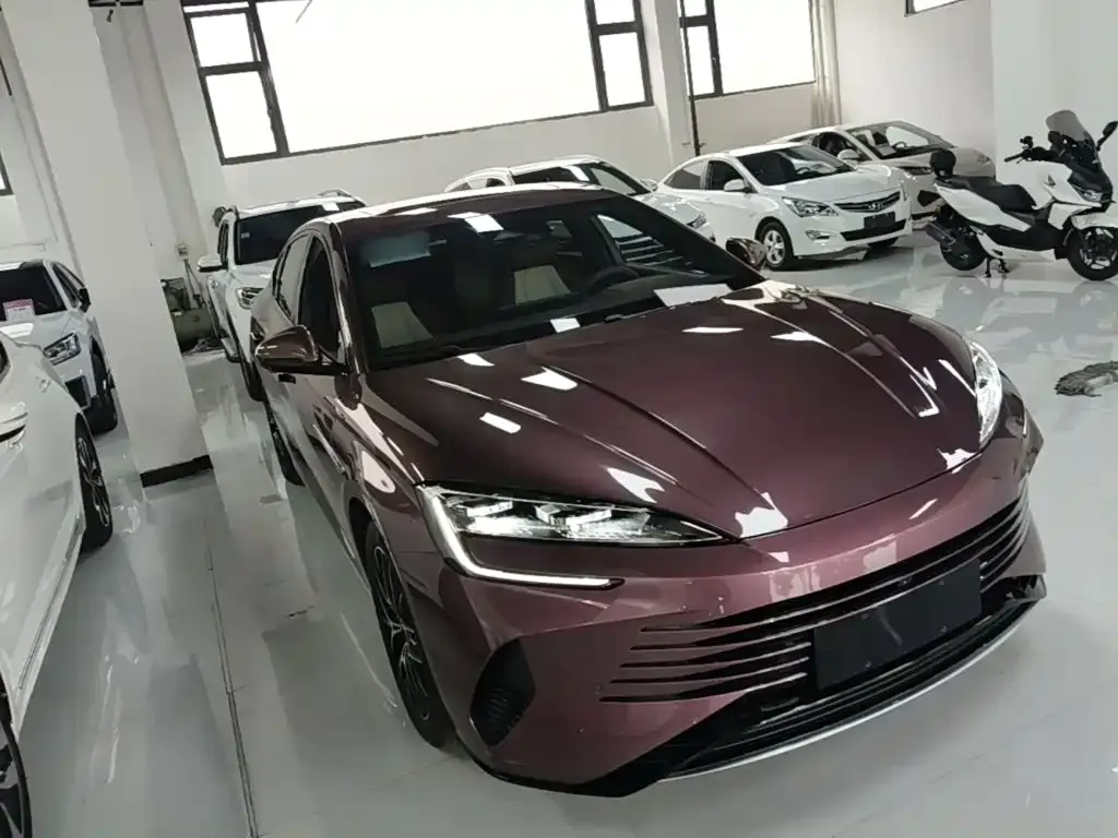 BYD Seal — фото 10
