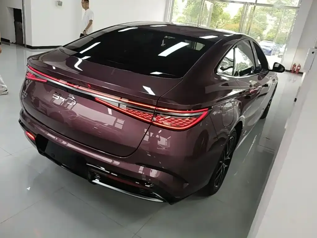 BYD Seal — фото 7