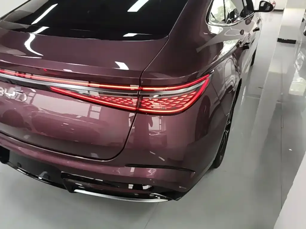 BYD Seal — фото 3