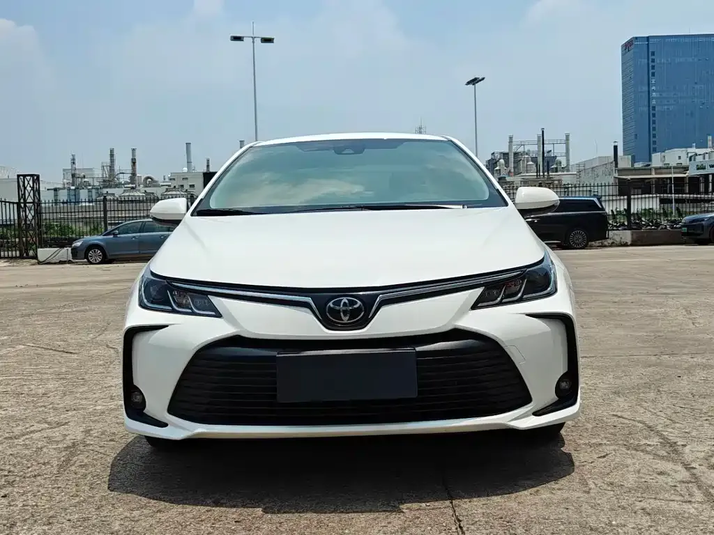 Toyota Corolla — фото 3