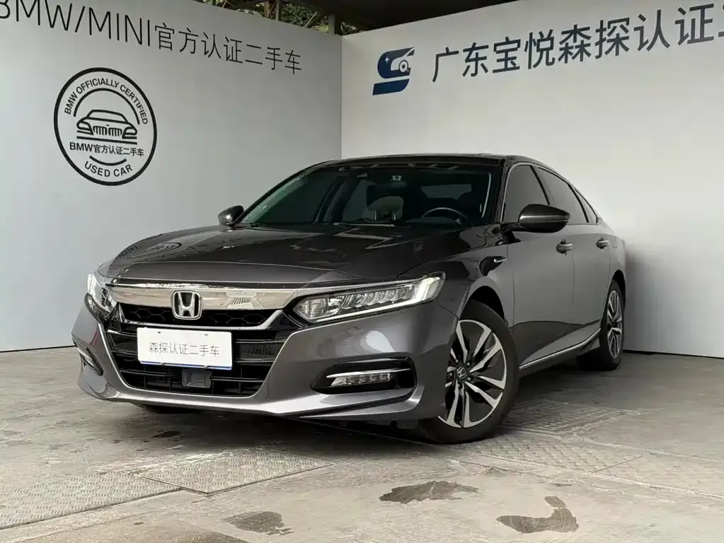 Honda Accord — фото 1