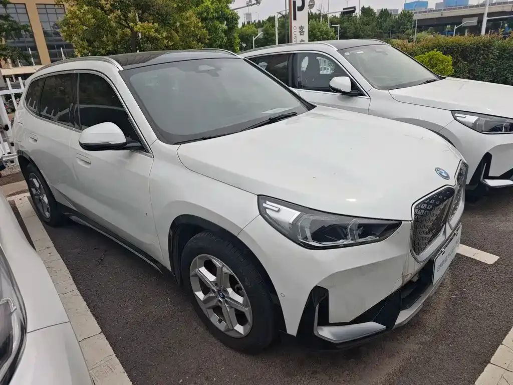 BMW iX1 2024 из CN, фото 8
