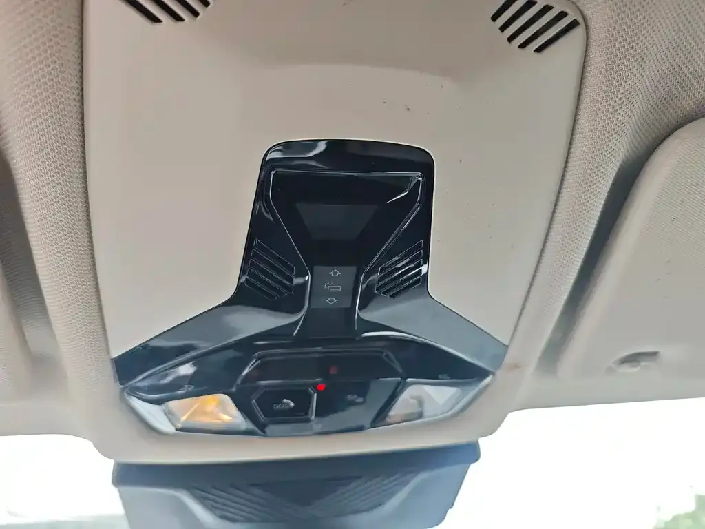 BMW iX1 2024 из CN, фото 5