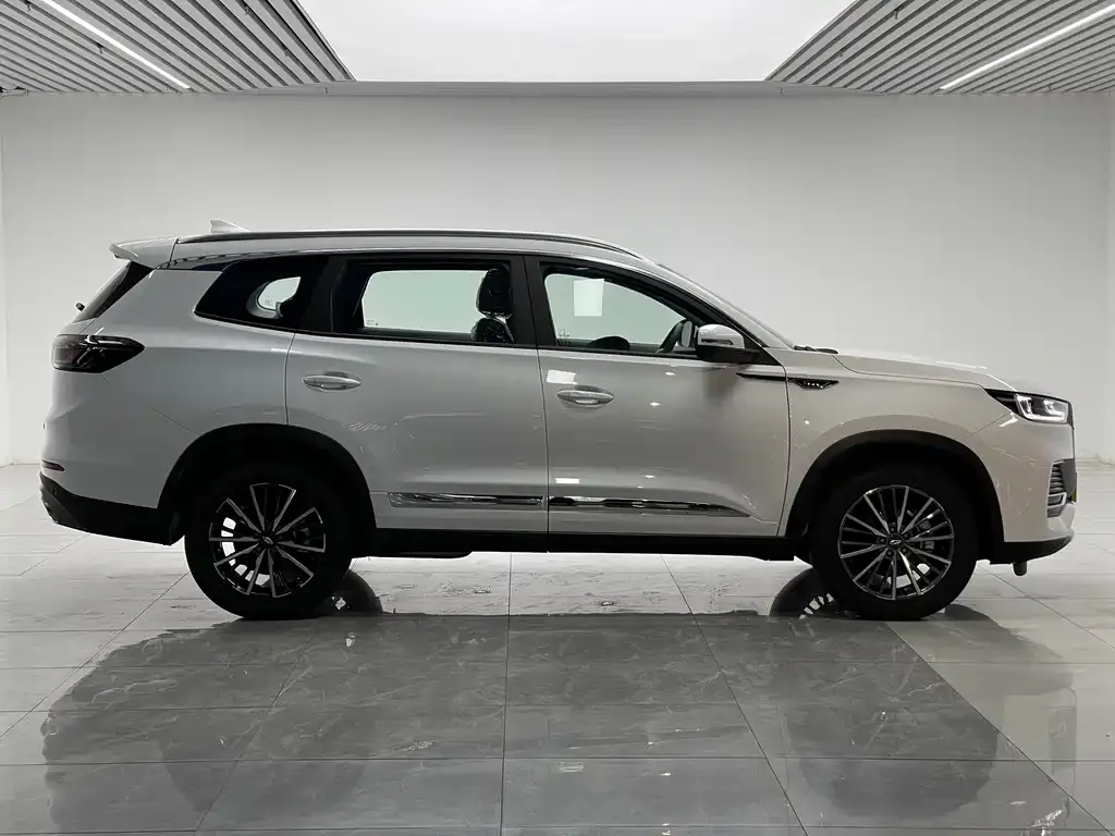 Chery Tiggo 8 PLUS — фото 9