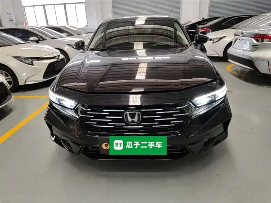 Honda Accord — фото 8