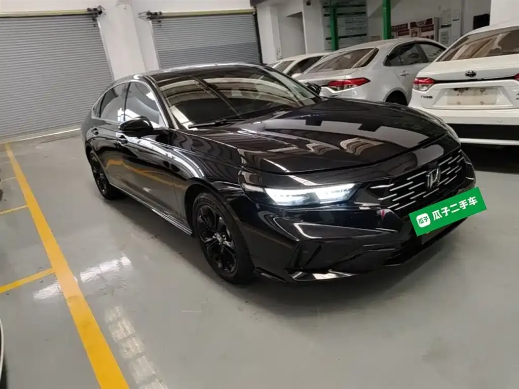 Honda Accord — фото 10