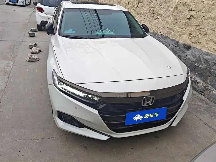 Honda Accord — фото 10