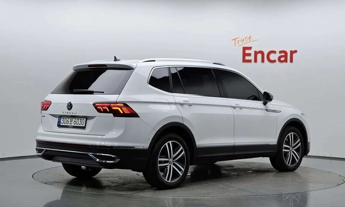 Volkswagen Tiguan — фото 10
